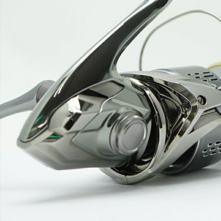  SHIMANO シマノ  18ステラ　ケース付　4000XG-J 4000XG-J 一部地域を除き送料無料