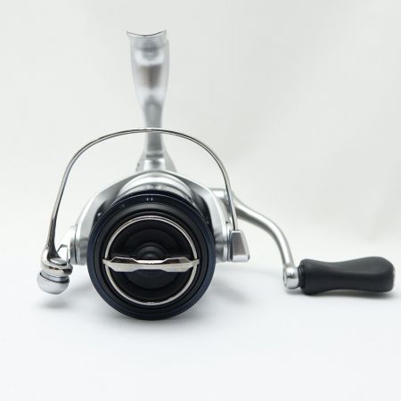  SHIMANO シマノ スピニングリール 19 STRADIC C2000SHG 【一部地域を除き送料無料】