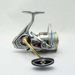 ◆◆ DAIWA ダイワ スピニングリール　FREAMS LT5000D-CXH FREAMS LT5000D-CXH 一部地域を除き送料無料 Bランク