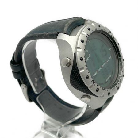  SUUNTO スント デジタルウォッチ　クオーツ　ベルト傷みあり 120036