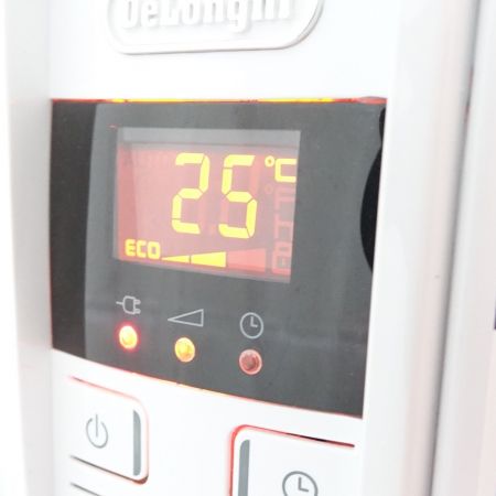  DeLonghi デロンギ オイルヒーター QSD0915-WH ホワイト 一部地域を除き送料無料