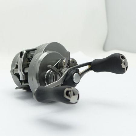  SHIMANO シマノ カルカッタコンクエストBFS HGL 03676 一部地域を除き送料無料
