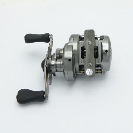  SHIMANO シマノ カルカッタコンクエストBFS HGL 03676 一部地域を除き送料無料