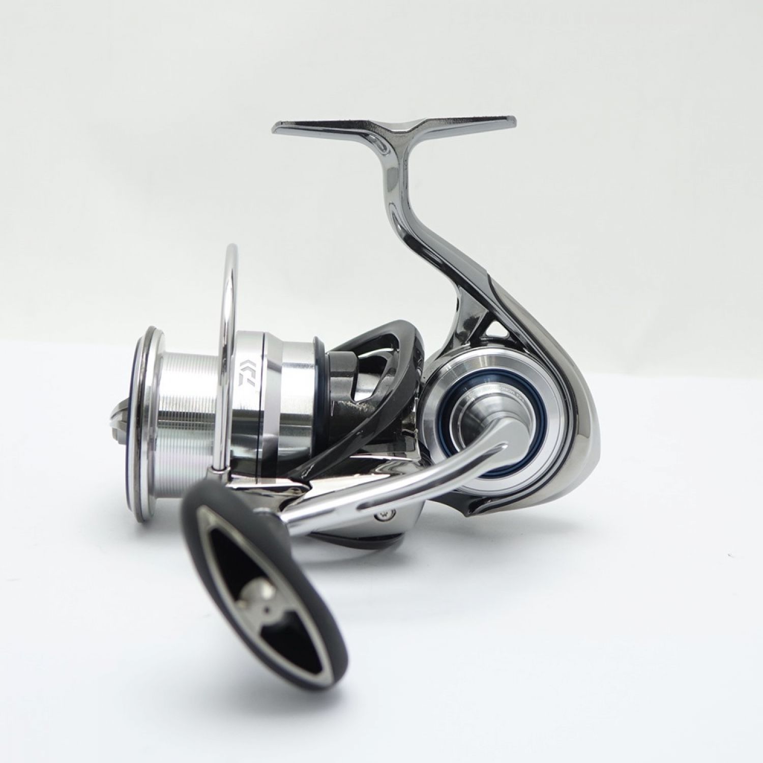 中古】 DAIWA ダイワ スピニングリール 18イグジストLT4000-CXH 【一部