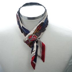 ◆◆ LOUIS VUITTON ルイヴィトン シルクスカーフ　リボンスカーフ　羽柄 シワあり【送料無料】 Cランク