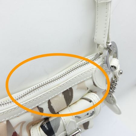  BURBERRY バーバリー ワンショルダーバッグ　ハート柄　黄ばみあり ホワイト 一部地域を除き送料無料