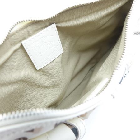  BURBERRY バーバリー ワンショルダーバッグ　ハート柄　黄ばみあり ホワイト 一部地域を除き送料無料