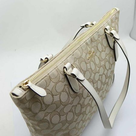  COACH コーチ アウトライン シグネチャー キャンバス ジップ トップ F29958 ベージュ 一部地域を除き送料無料