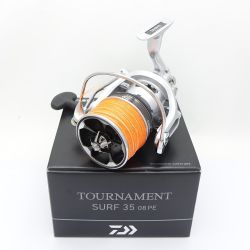 ◆◆ DAIWA ダイワ 18 TOURNAMENT SURF 35 08PE スピニングリール 18 TOURNAMENT SURF 35 08PE 一部地域を除き送料無料 Aランク
