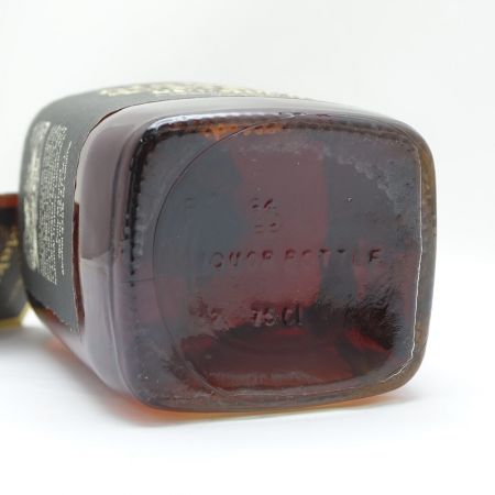   Makers Mark　メーカーズマーク　ブラック　バーボンウイスキー　750ml　47.5％ 【一部地域を除き送料無料】 未開栓