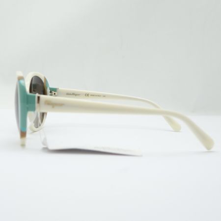  Salvatore Ferragamo サルヴァトーレフェラガモ フェラガモ　サングラス　セルフレーム SF842SA-5 ホワイト