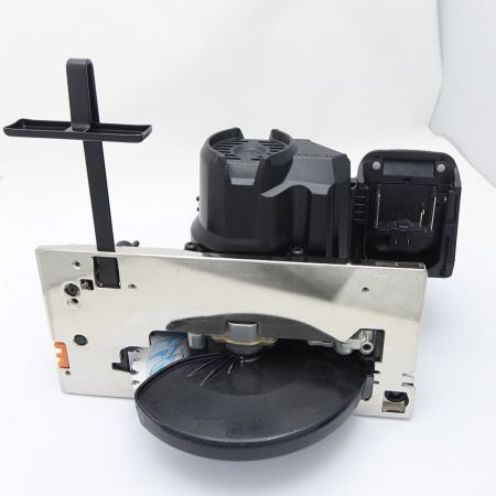  MAKITA マキタ 充電式マルノコ　 HS631D 一部地域を除き送料無料