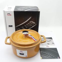 ◆◆ STAUB ストウブ ピコ・ココットラウンド　18cm　1.7L　鍋 マスタード 一部地域を除き送料無料 Aランク