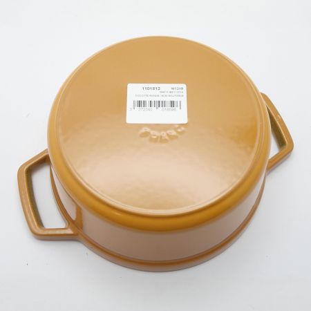  STAUB ストウブ ピコ・ココットラウンド　18cm　1.7L　鍋 マスタード 一部地域を除き送料無料