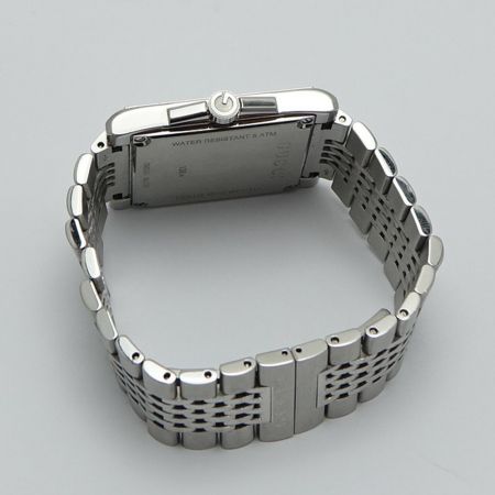  GUCCI グッチ タイムレス レクタングル クオーツ腕時計 138.4 シルバー 一部地域を除き送料無料