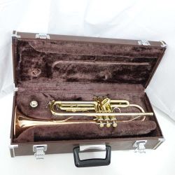 ◆◆ YAMAHA ヤマハ トランペット　マウスピース一つ欠品 YTR3320 一部地域を除き送料無料 Bランク