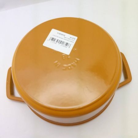  STAUB ストウブ ピコ・ココットラウンド　18cm　1.7L　箱無し　鍋 マスタード 【一部地域を除き送料無料】