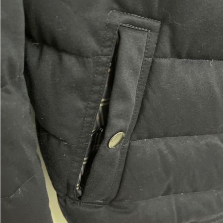 BURBERRY BLACK LABEL バーバリーブラックレーベル ダウンジャケット　Lサイズ　毛玉あり D1F23-621-28 ネイビー