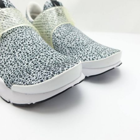  NIKE ナイキ SOCKDARK　スニーカー　27.0cm 942198-100 ブラック×ホワイト x ホワイト 一部地域を除き送料無料