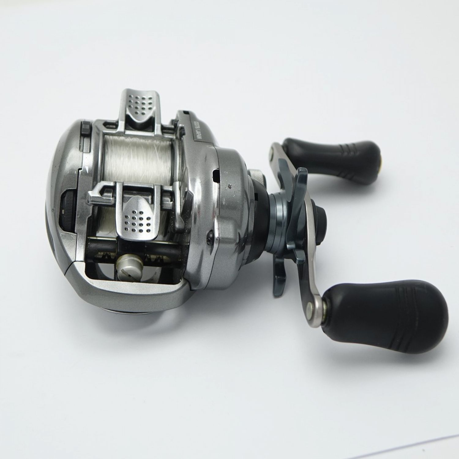 中古】 SHIMANO シマノ 15 Metanium DC HG ベイトリール 03378 Bランク