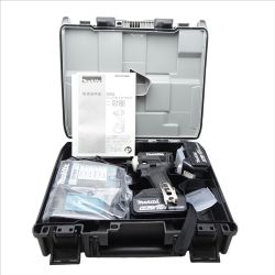 ◆◆ MAKITA マキタ 充電式インパクトドライバ　充電池2個、充電器、ケース付 TD172DRGX ブラック 一部地域を除き送料無料 Sランク