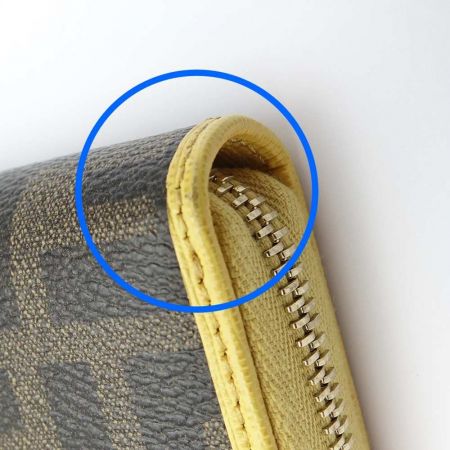  FENDI フェンディ ラウンドファスナー財布  ズッカ 8M0299 イエロー
