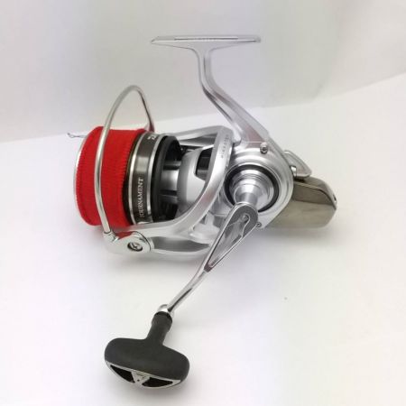  DAIWA ダイワ スピニングリール 替えスプール付 18トーナメントサーフ35 【一部地域を除き送料無料】