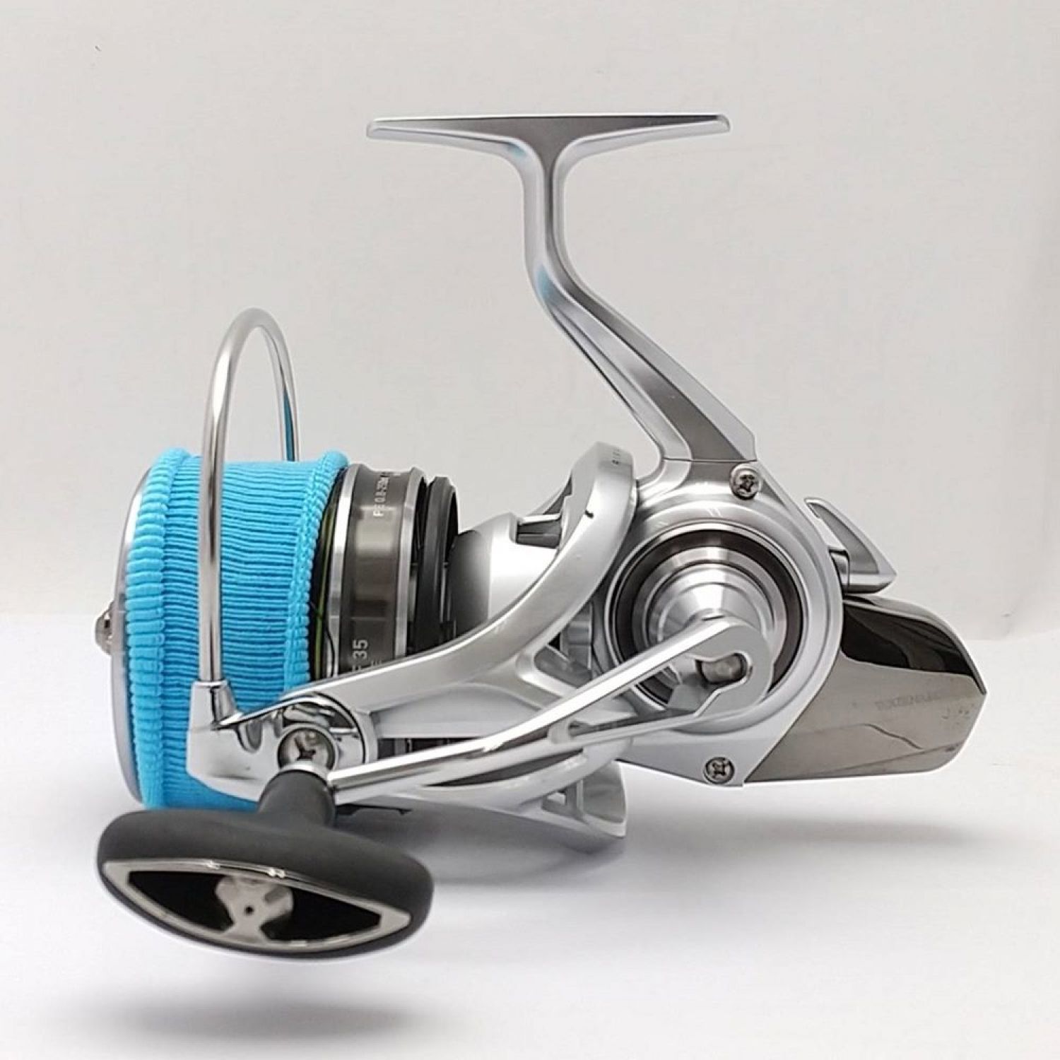 中古 Daiwa ダイワ スピニングリール 替えスプール付き 18tournament Surf35 08pe 一部地域を除き送料無料 B ランク なんでもリサイクルビッグバン オンラインショップ