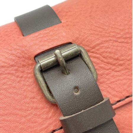  Lazy fellow 長財布　Wファスナー ピンク 小銭入れ部分に劣化あり