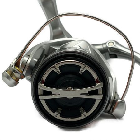  SHIMANO シマノ  スピニングリール 15 STRADIC C3000HGM  替スプール付 15 STRADIC C3000HGM