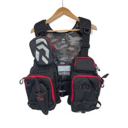 ◆◆ DAIWA ダイワ フロートゲームベスト DF-6206+ ブラック　 x レッド フローティングジャケット Aランク