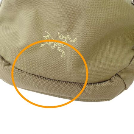  ARC'TERYX アークテリクス ショルダーポーチ　マカ 7363 オリーブ