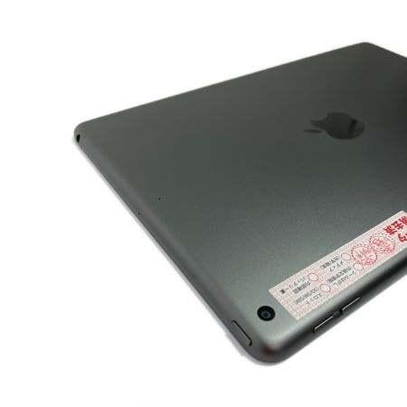  Apple アップル  タブレット　32GB　第8世代 Wi-Fiモデル SV/15.6.1 MYL92J/A スペースグレー Aランク