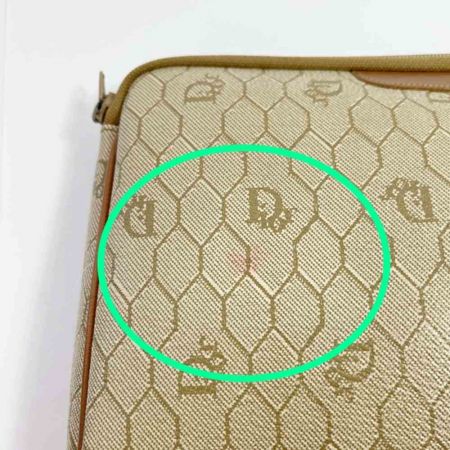  Christian Dior クリスチャンディオール クラッチバッグ　赤いヨゴレあり ベージュ