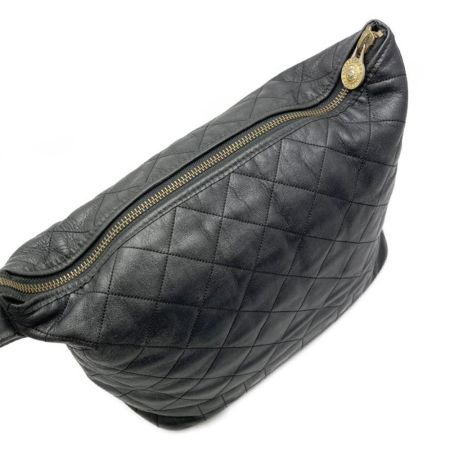  VERSACE ベルサーチ ハンドバッグ　刺繍柄 ブラック