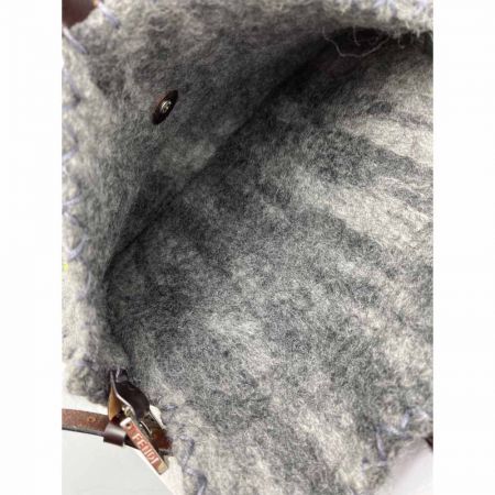  FENDI フェンディ マンマバケット　フェルト　フラワー　ハンドバッグ グレー