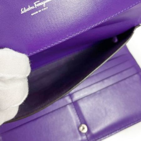  Ferragamo フェラガモ ウォレットバッグ  ストラップ付  AU-22/D689 パープル