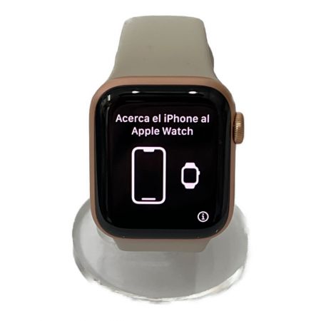  Apple アップル AppleWatchSE 40mm スターライトスポーツバンド MKQ03J/A ゴールド GPSモデル