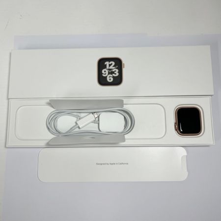 Apple アップル AppleWatchSE   スターライトスポーツバンド MKQ03J/A ゴールド Aランク