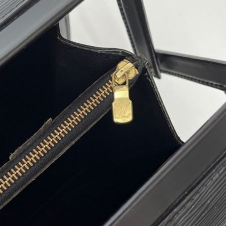  LOUIS VUITTON ルイヴィトン エピ セルヴィエットフェルモワール 中剥がれあり M54352 ブラック