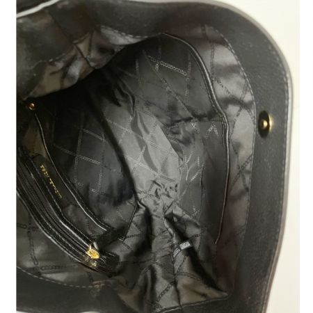  MICHAEL KORS マイケルコース フリンジ付き　バケツ型ショルダーバッグ 30S9GOKM2L ブラック