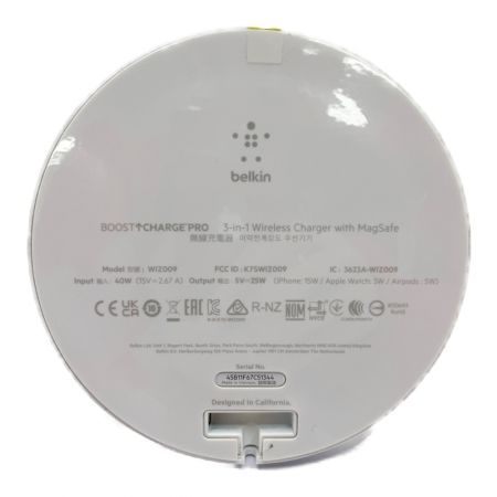  belkin BOOST CHARGE PRO 3-in1 Wireless Charger with MagSafe CA90245