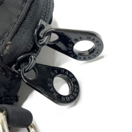  MARC JACOBS マークジェイコブス ビジネスバッグ/PCバッグ　ストラップ付 ブラック