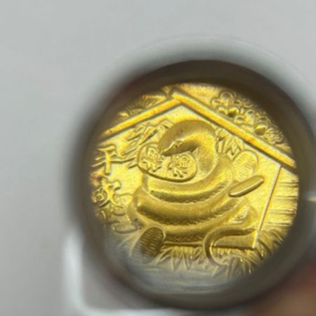   平成13年干支「巳歳」七福神招福小判根付　ストラップ　木箱入り　18金製　4.5ｇ 