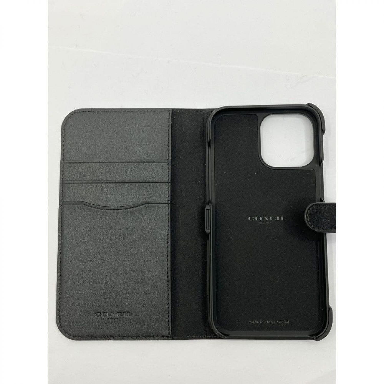 中古】 COACH コーチ スマホケース 手帳型 iPhone14 PRO MAX CG514