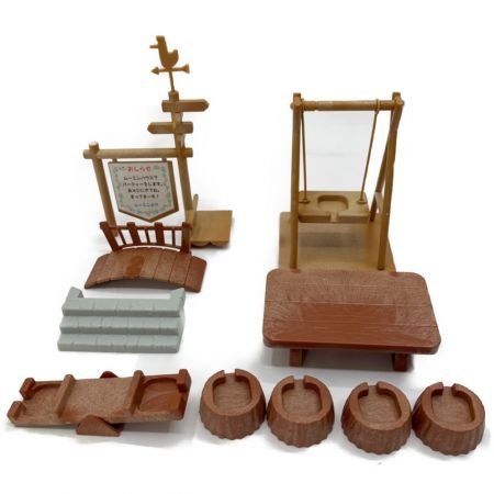   デラックス ムーミンハウス　箱付き　皿・パパのパイプ欠品