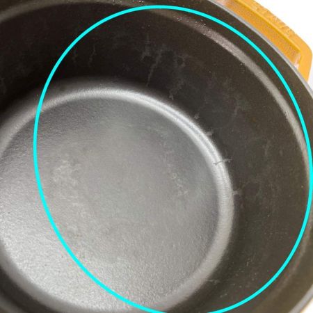  STAUB ストウブ 両手鍋　ホーロー鍋　ココット 22cm　ガス・IH対応 マスタード