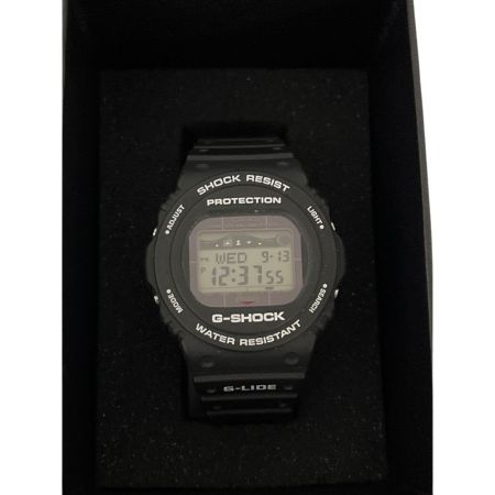  CASIO カシオ G-SHOCK　ジーショック　腕時計　ブラック×ホワイト GWX-5700CS