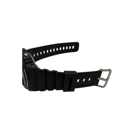  CASIO カシオ G-SHOCK　ジーショック　腕時計　ブラック×ホワイト GWX-5700CS