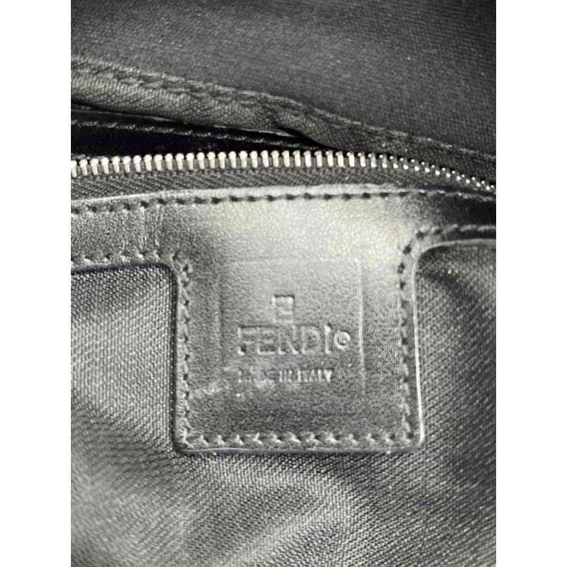 中古】 FENDI フェンディ マンマバケット 無地 肩掛け ショルダー